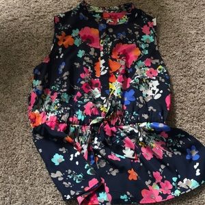 Floral sleeveless blouse